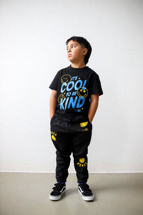 T-shirt pour enfant P/C x SmileyWorld « C'est cool d'être gentil » - Noir