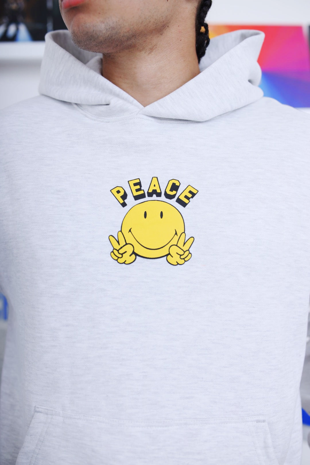 Sweat à capuche épais avec symbole de paix P/C x Smiley - Ash