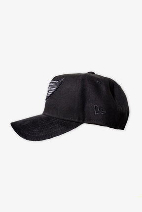 Detroit Red Wings Corduroy 9FORTY Snapback - Black/ Black