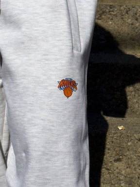 Pantalon de jogging poids lourd Athletic Club des New York Knicks - Cendre