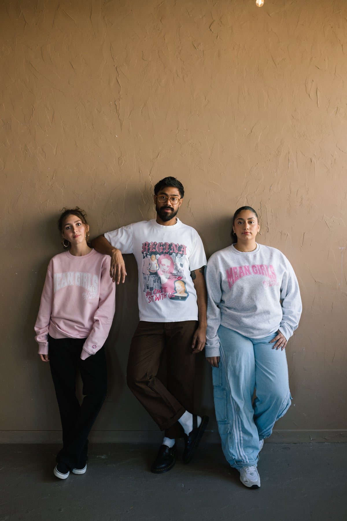 Pull ras du cou P/C x Mean Girls - Rose