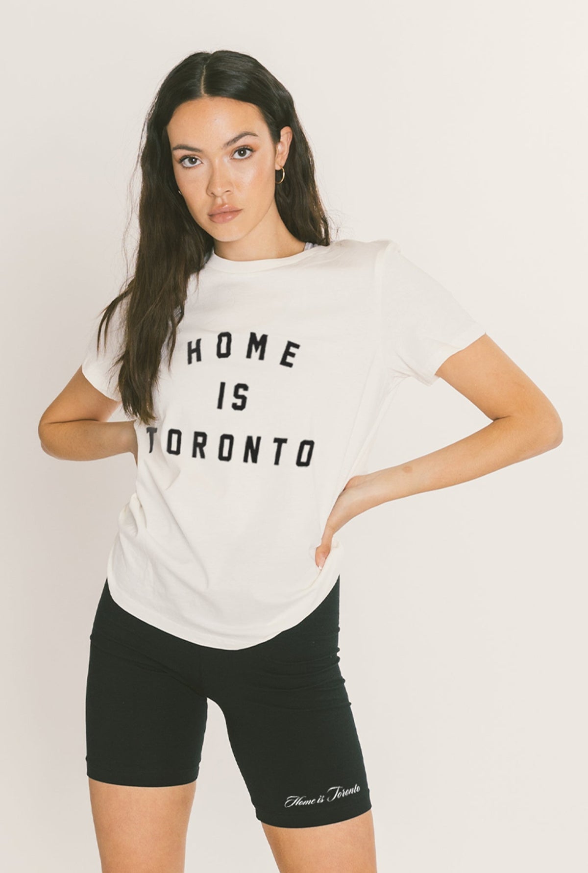 T-shirt pour femme Home is Toronto Varsity - Blanc